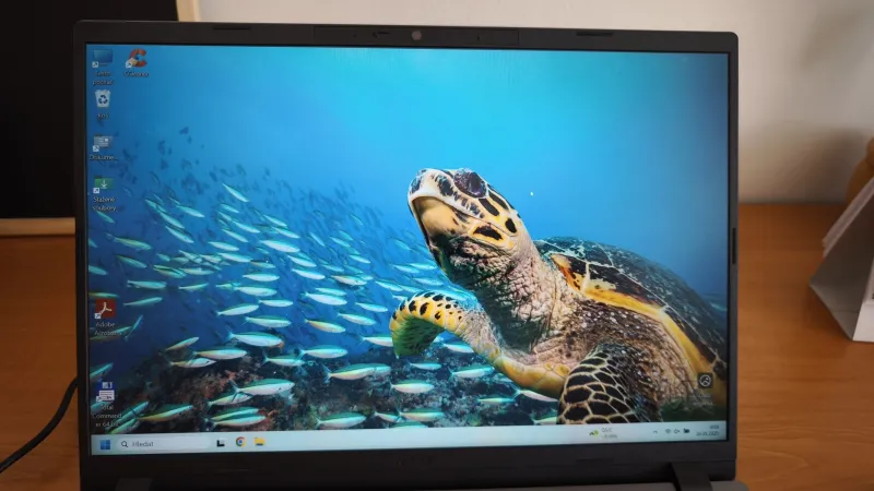 Notebook Acer TravelMate P2 16 - záruka, stáří jen 3 měsíce