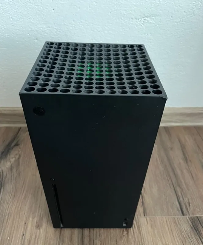 Xbox Series X 1TB + ovladač