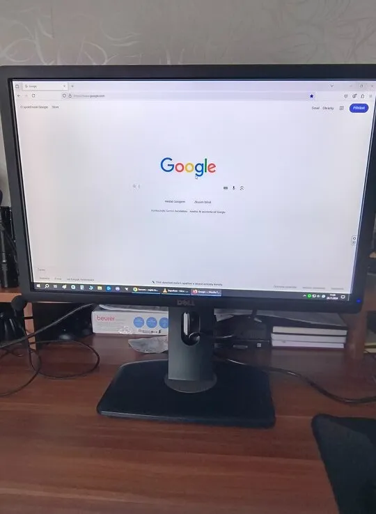 LCD monitor Dell 0Y57VF
