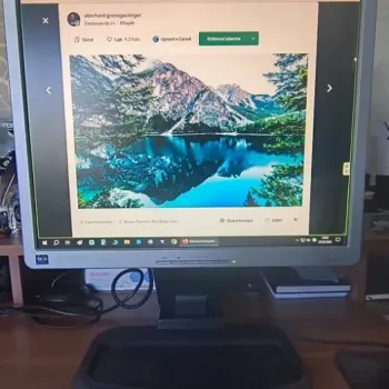 LCD monitor HPL1940T
